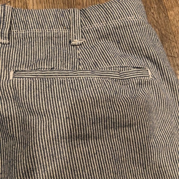 Gap Railroad Stripe 10” Shorts - Picture 6 of 9